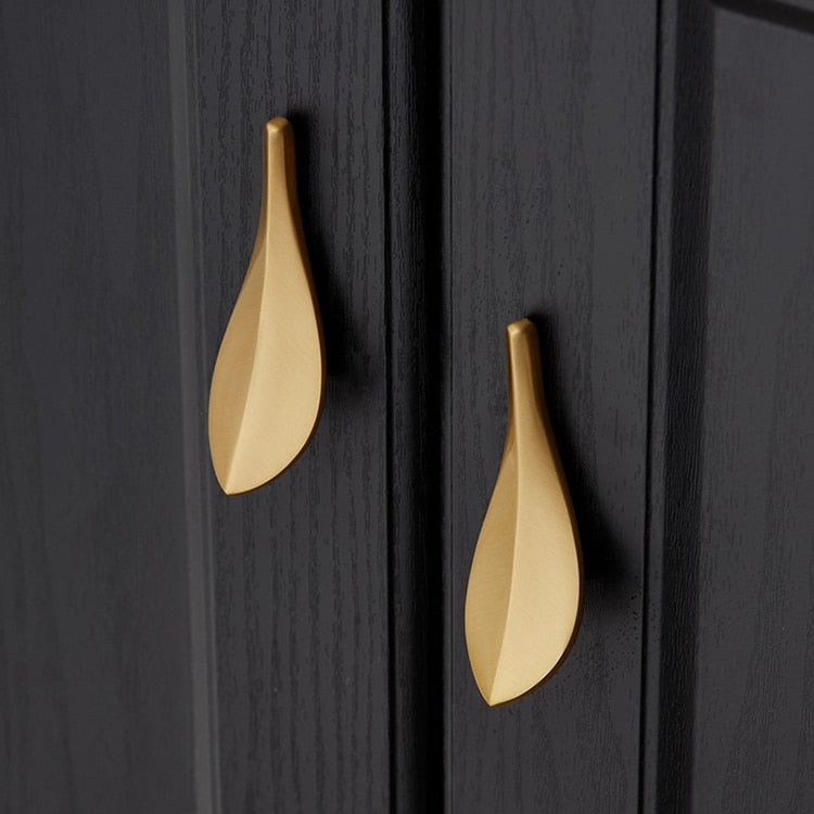 Leaf cabinent knobs