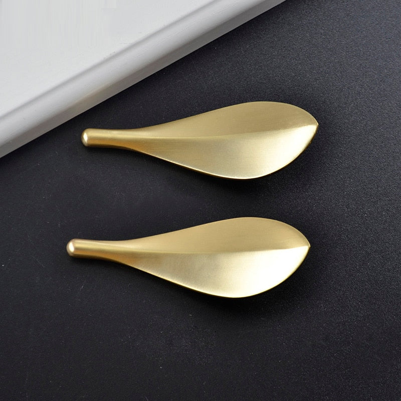 Leaf cabinent knobs