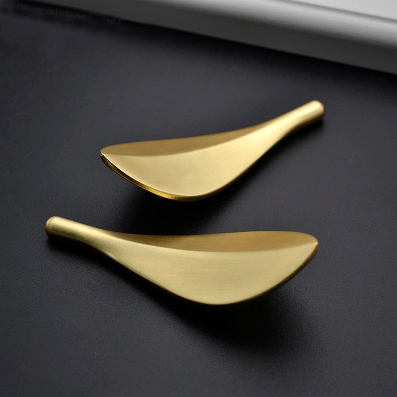 Leaf cabinent knobs