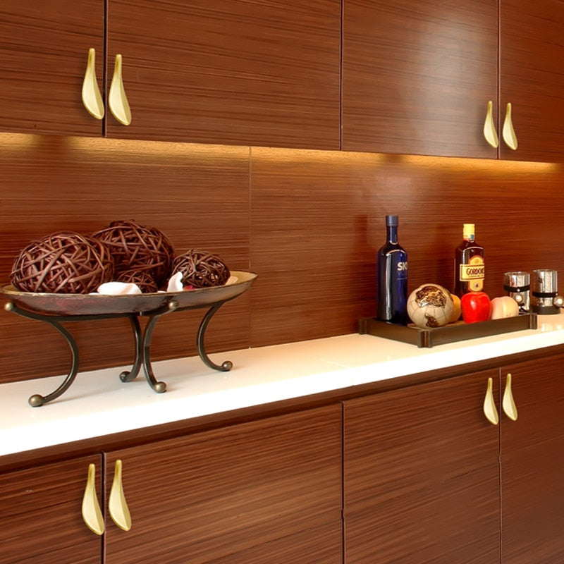 Leaf cabinent knobs
